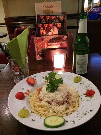 Mo's Esscafe and Music Room